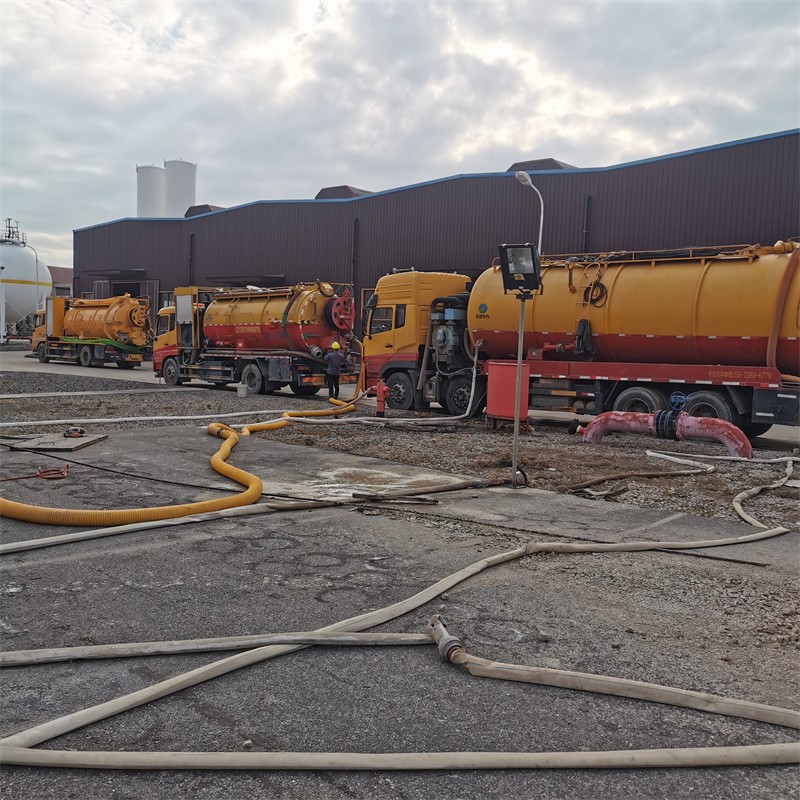 静乐污水池清理